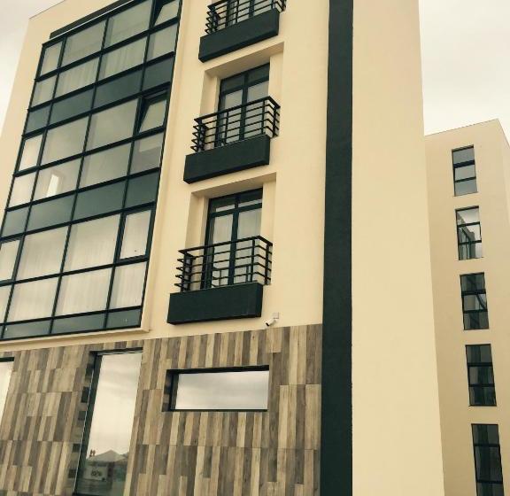 ペンション Mamaia Beach Side