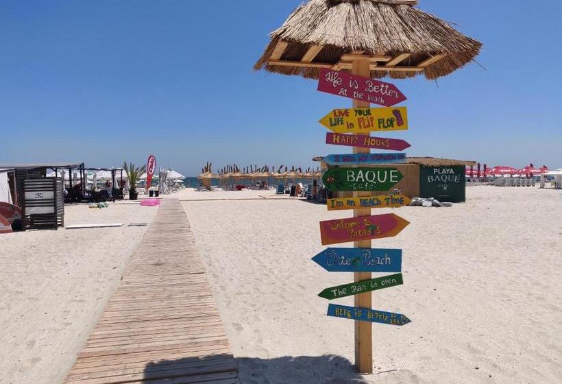 ペンション Mamaia Beach Side