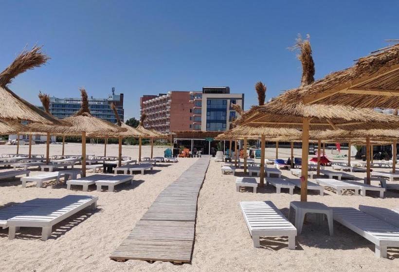 ペンション Mamaia Beach Side