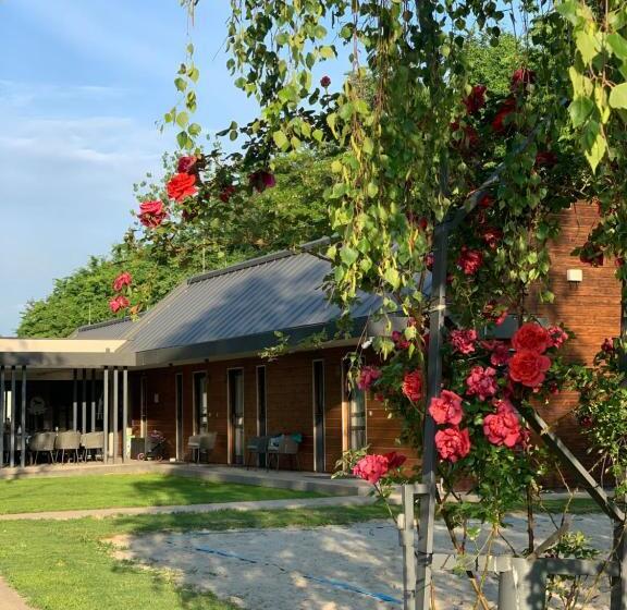 بنسيون Mohácsi Wellness Vendégház és Lovasklub