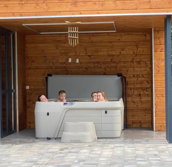 بنسيون Mohácsi Wellness Vendégház és Lovasklub