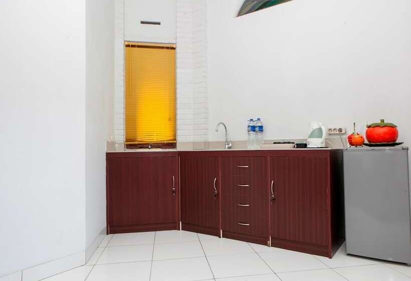 Пансион Reddoorz Plus Near Dago Pakar
