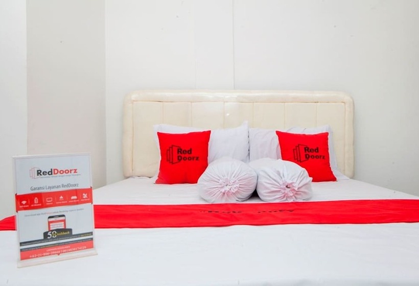 펜션 Reddoorz Near Telkom Corporate University