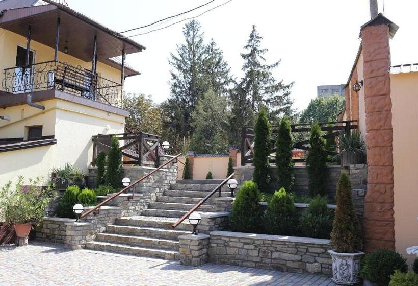 هاستل Astarta Inn