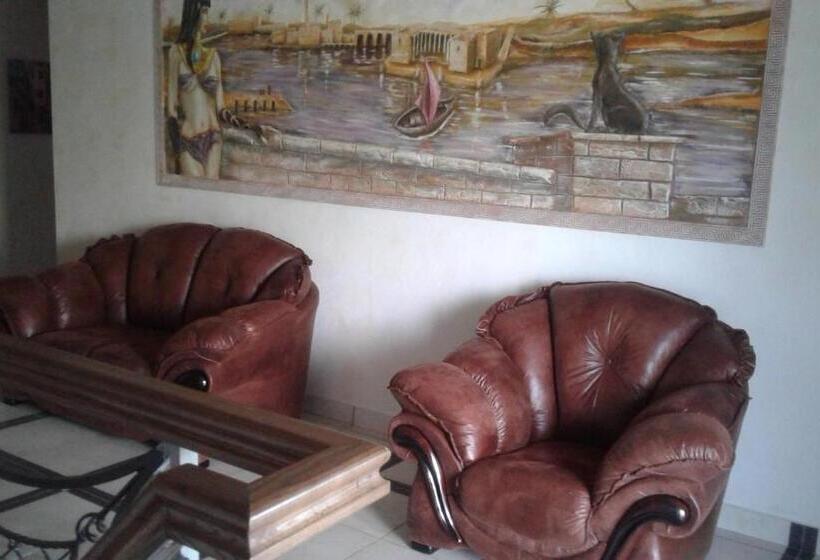 هاستل Astarta Inn