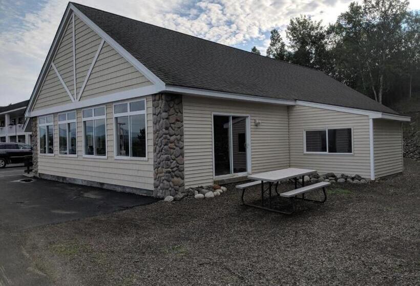 ユースホステル Rangeley Saddleback Inn