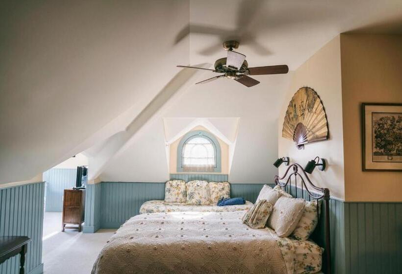 ベッドアンドブレックファースト Hummingbird Inn