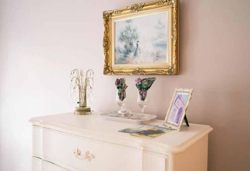 ベッドアンドブレックファースト Hummingbird Inn