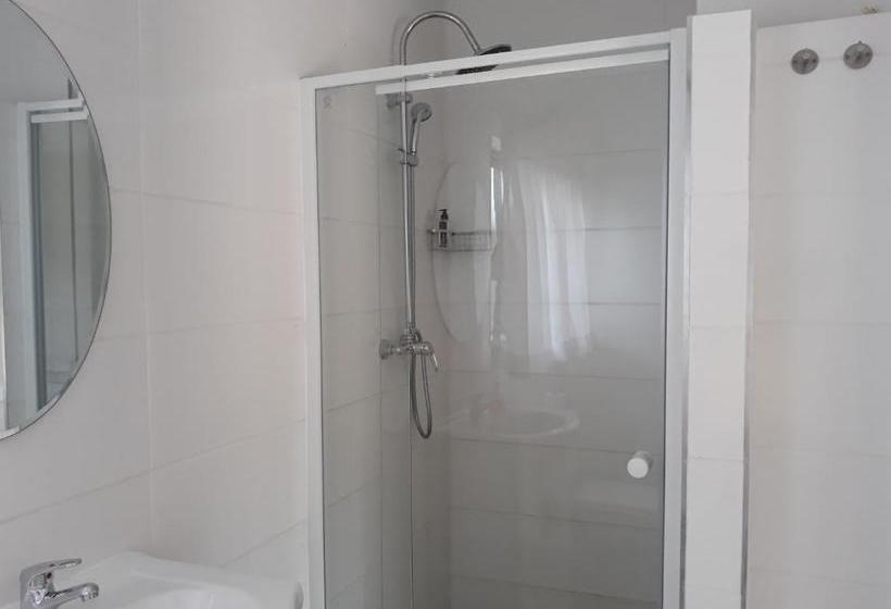 פנסיון 8 Ibis Lane Guest House