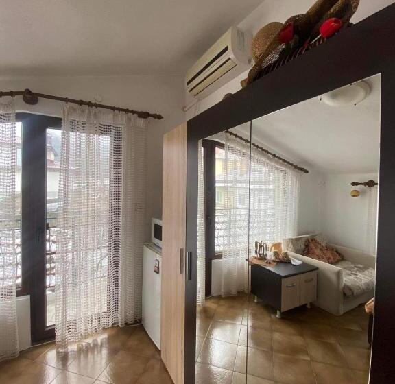 پانسیون Art Studio