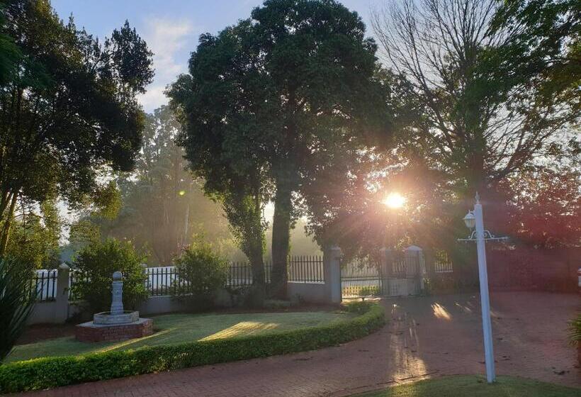 פנסיון Bellevue Manor Guest House