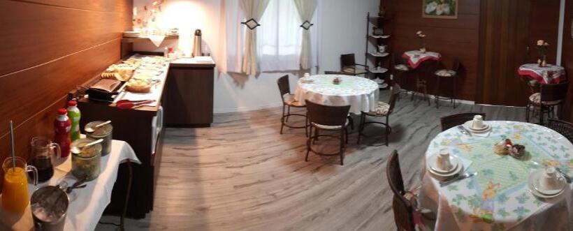 ペンション Familien Haus Pousada