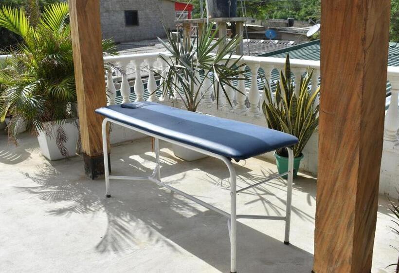 پانسیون Hostal Palohe Taganga