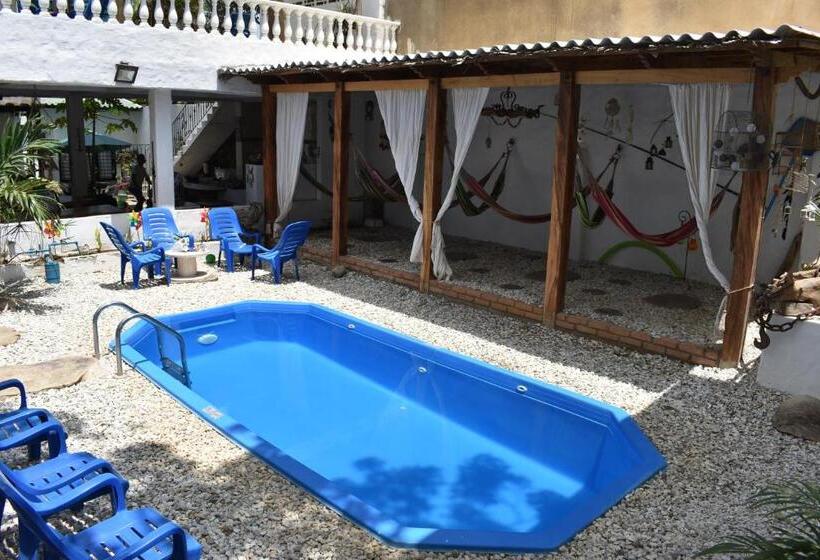 پانسیون Hostal Palohe Taganga