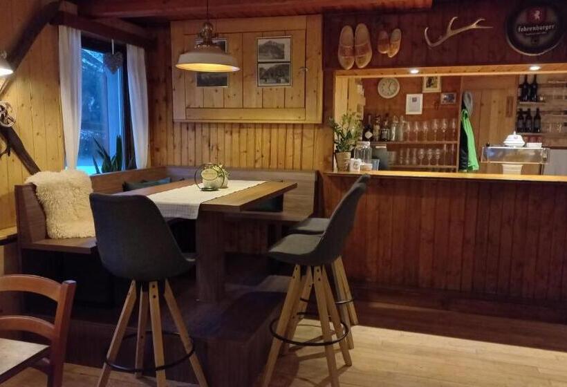 פנסיון Landhaus Bad Hopfreben