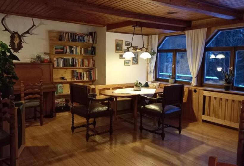 פנסיון Landhaus Bad Hopfreben