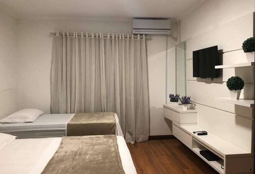 پانسیون Pousada Charm House