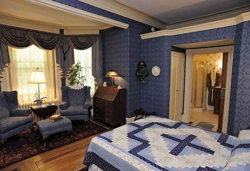 فندق صغير The Elmwood Heritage Inn