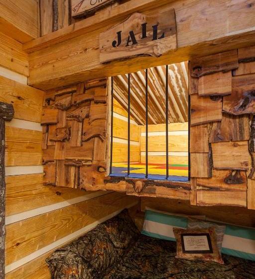 تختخواب و صبحانه Fox Pass Cabins