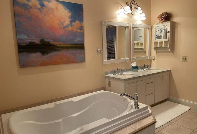 مبيت وإفطار High Hill Inn