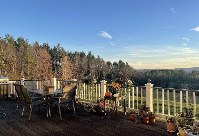 مبيت وإفطار High Hill Inn