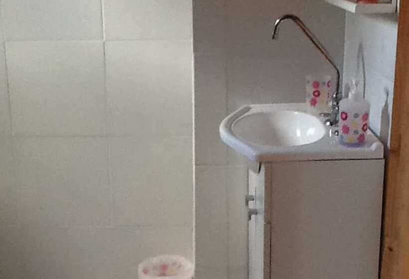 فندق Hostal Atix