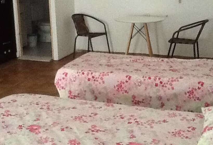 فندق Hostal Atix