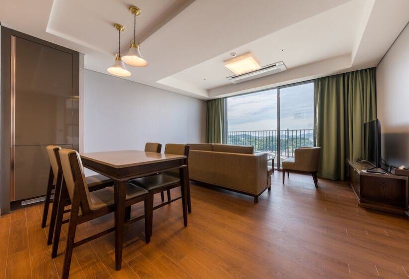 Stanford Hotel&resort Tongyeong