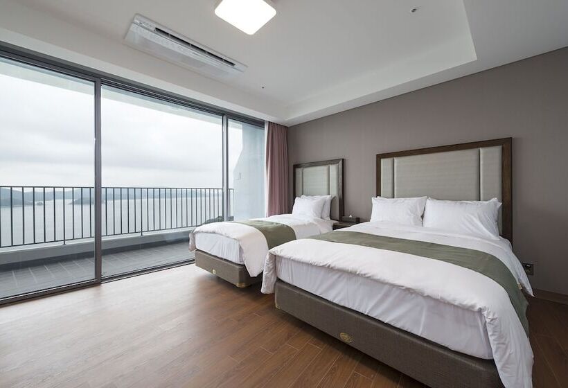 Stanford Hotel&resort Tongyeong