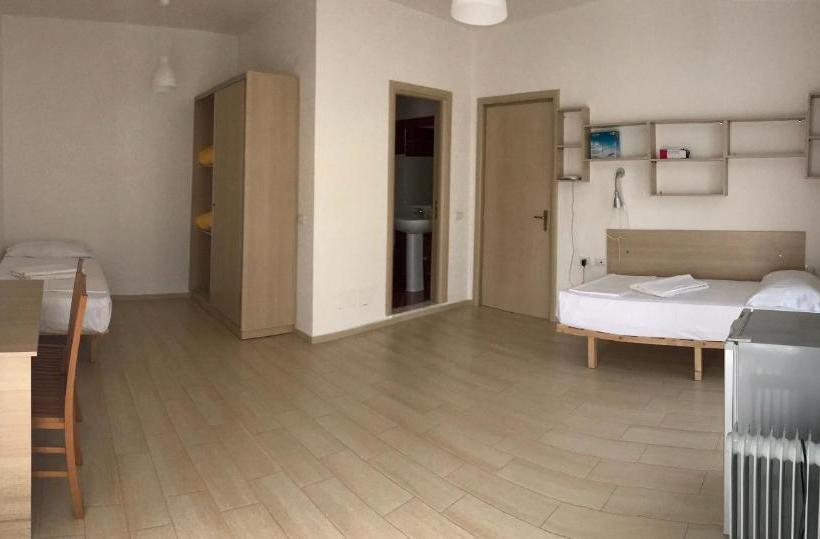 پانسیون Arianiti Guesthouse
