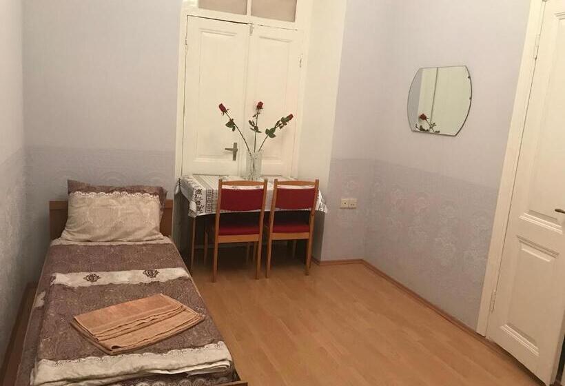 پانسیون Beaming_house