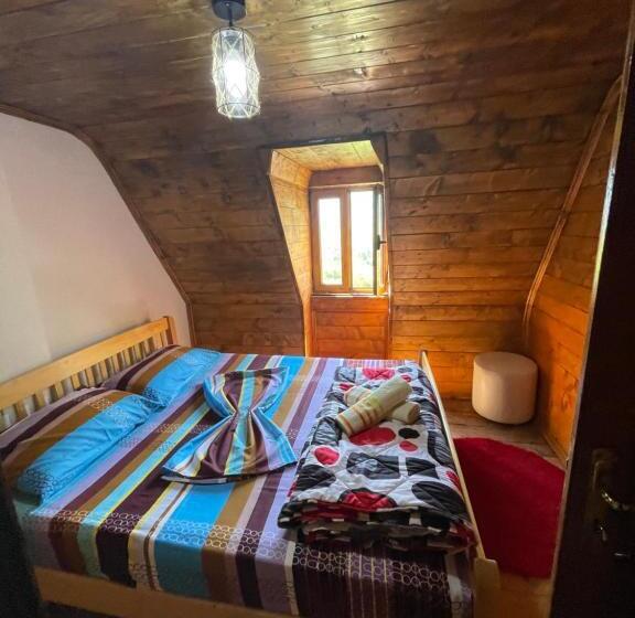 펜션 Guesthouse Gjin Thana