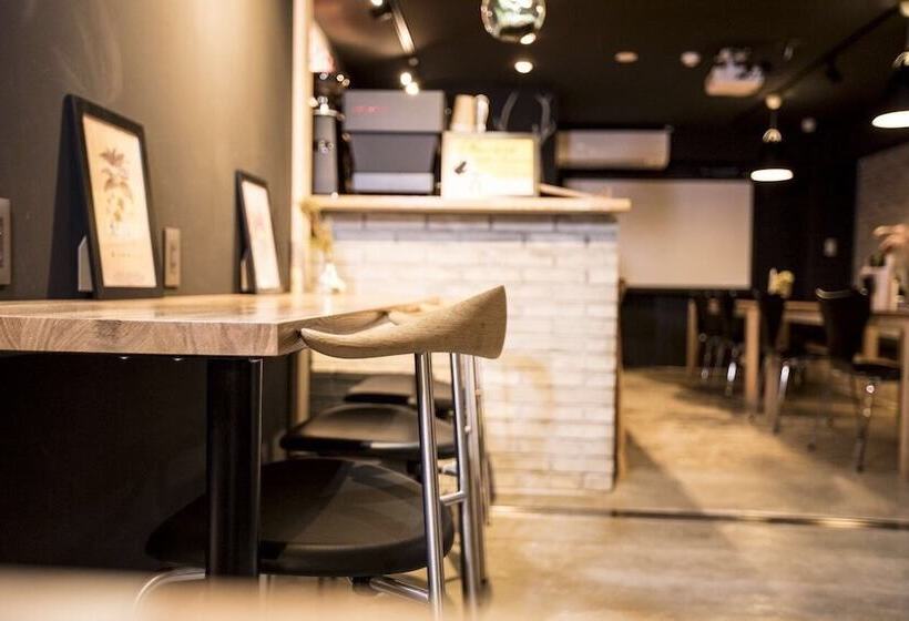 بنسيون Guesthouse Hostel Mangetak ゲストハウス マングタック広島