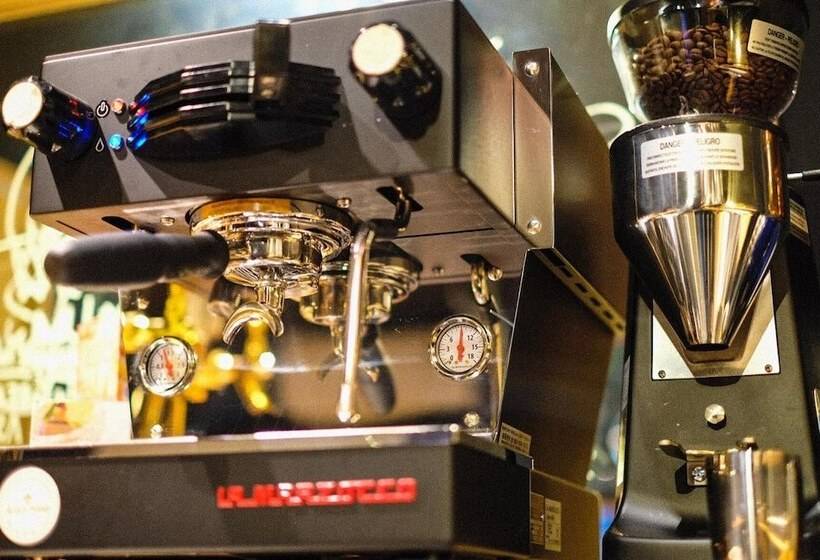 بنسيون Guesthouse Hostel Mangetak ゲストハウス マングタック広島