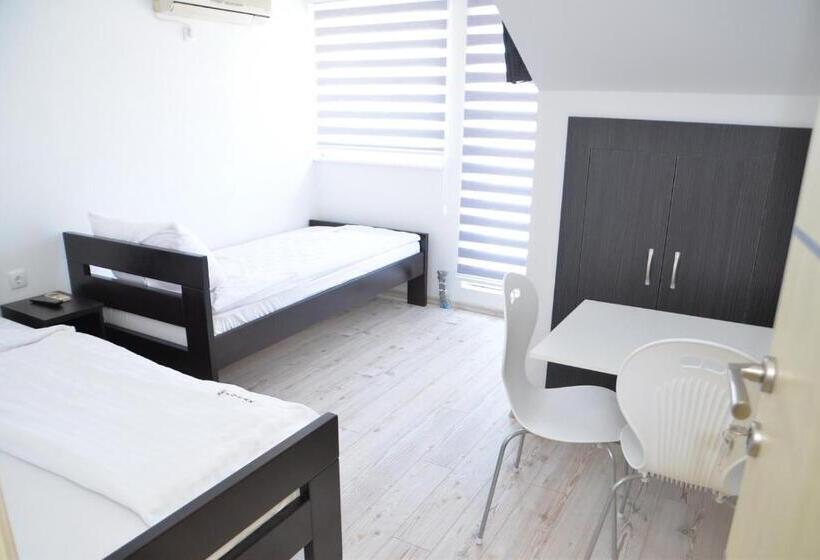 پانسیون Konak Zivojinovic