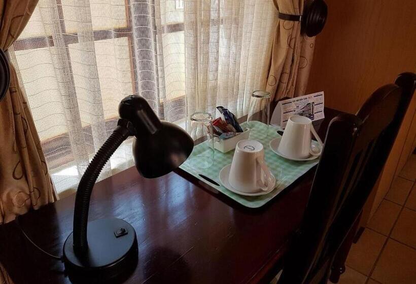 פנסיון Marlot Guest House