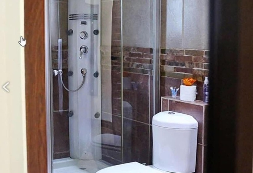 פנסיון Moonriver Guest House