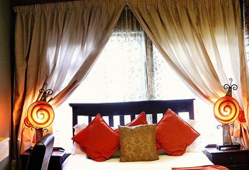 פנסיון Moonriver Guest House