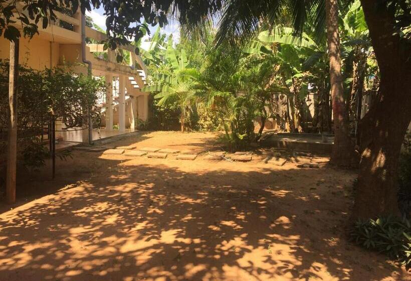 Пансион Nallur Residence