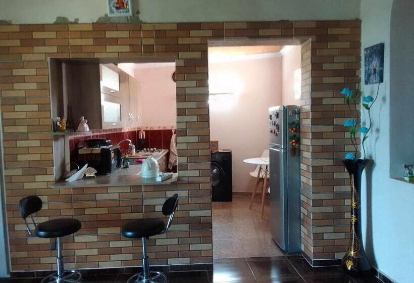 پانسیون Natia