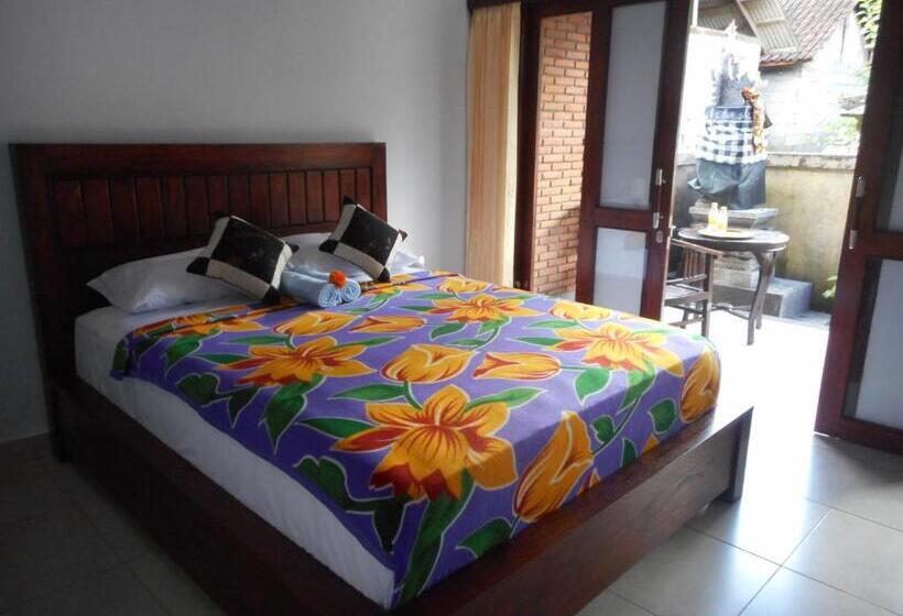 פנסיון Pondok Indah Homestay