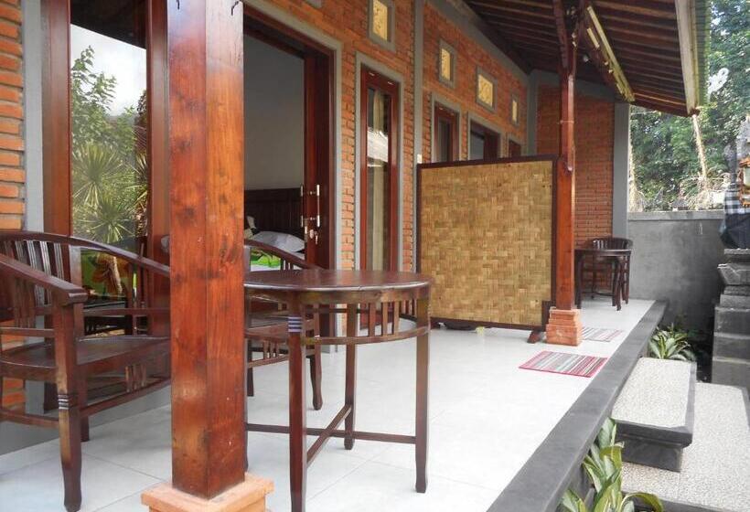 פנסיון Pondok Indah Homestay