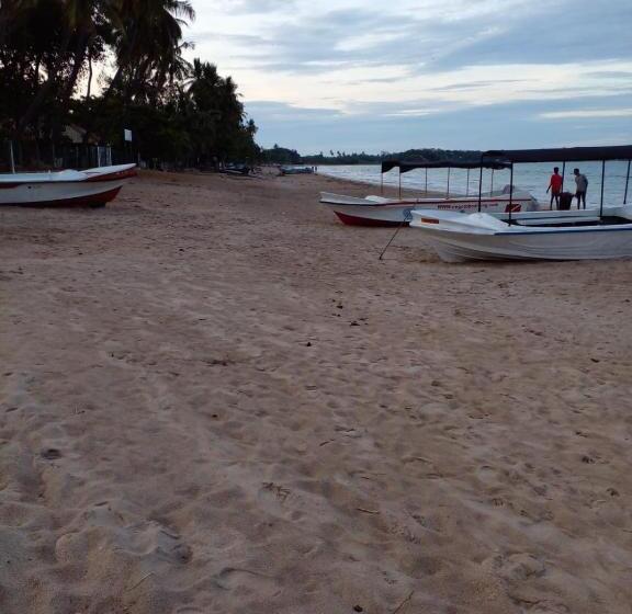 פנסיון Vibushan Guest House