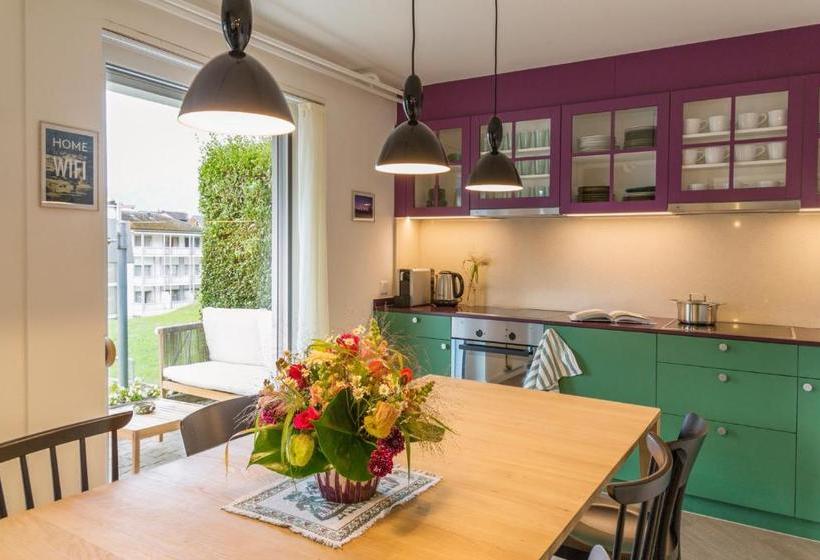 פנסיון Wanderlust Guesthouse