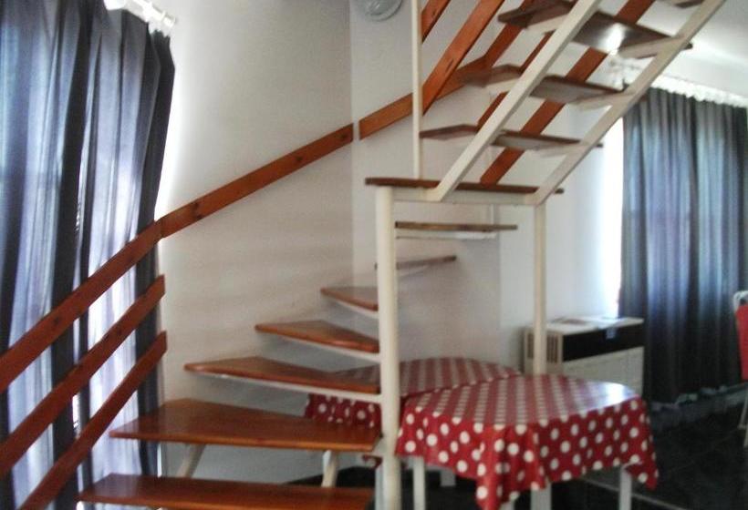 ペンション Zsuzsanna Vendégház