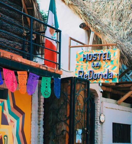 ユースホステル La Redonda Sayulita Hostal