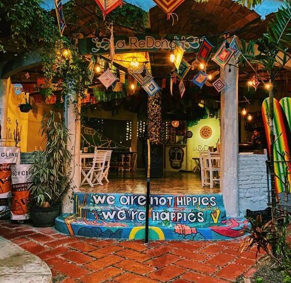 ユースホステル La Redonda Sayulita Hostal