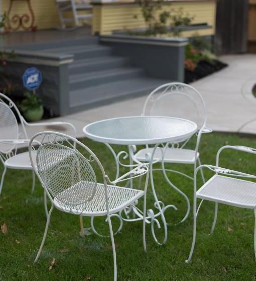 Bed and Breakfast Poppy Sister Inn