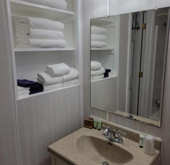 汽车旅馆 Husker Inn