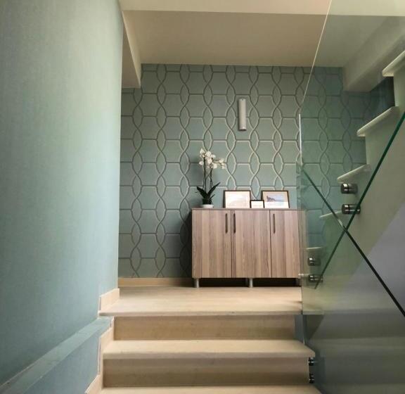 膳宿费 Anna By The Sea